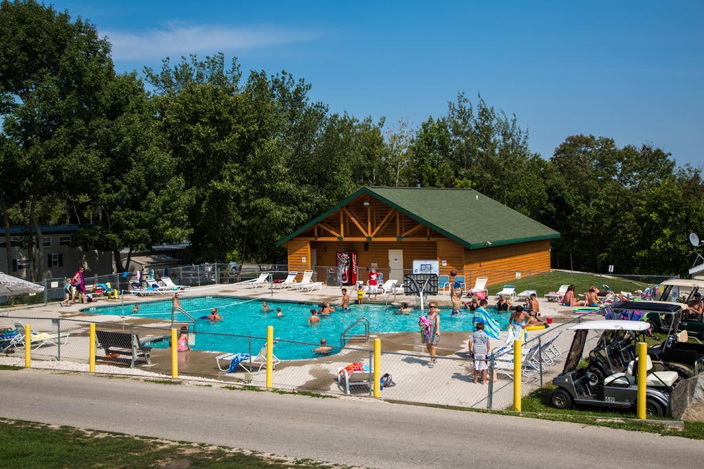 Plymouth Rock Camping Resort Rustic Cabin Elkhart Lake Kültér fotó
