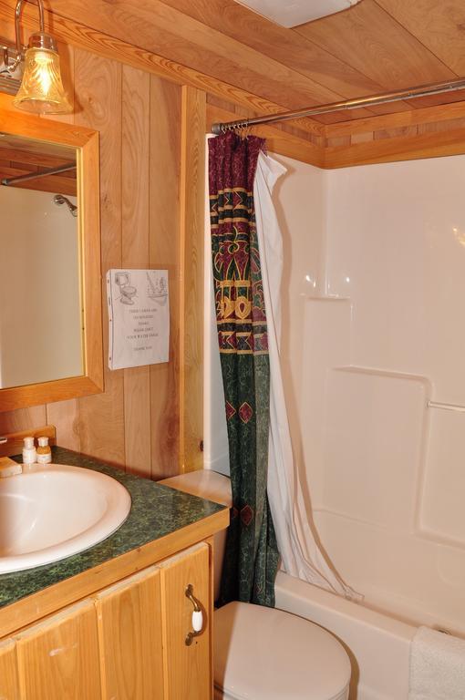 Plymouth Rock Camping Resort Rustic Cabin Elkhart Lake Kültér fotó
