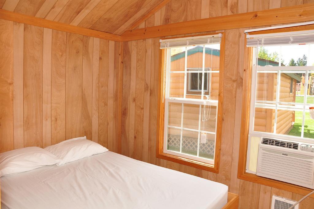 Plymouth Rock Camping Resort Rustic Cabin Elkhart Lake Kültér fotó